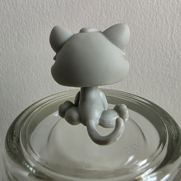 Authentic Littlest Pet Shop #198 Kitty Cat Kitten Gray Pink Paws Blue Dot Eyes - Picture 3 of 6